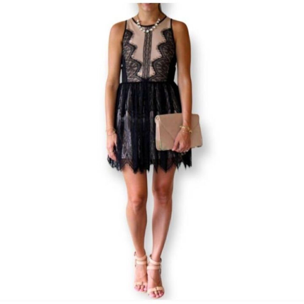 FOREVER 21 NUDE & BLACK LACE DRESS SZ.S EUC.